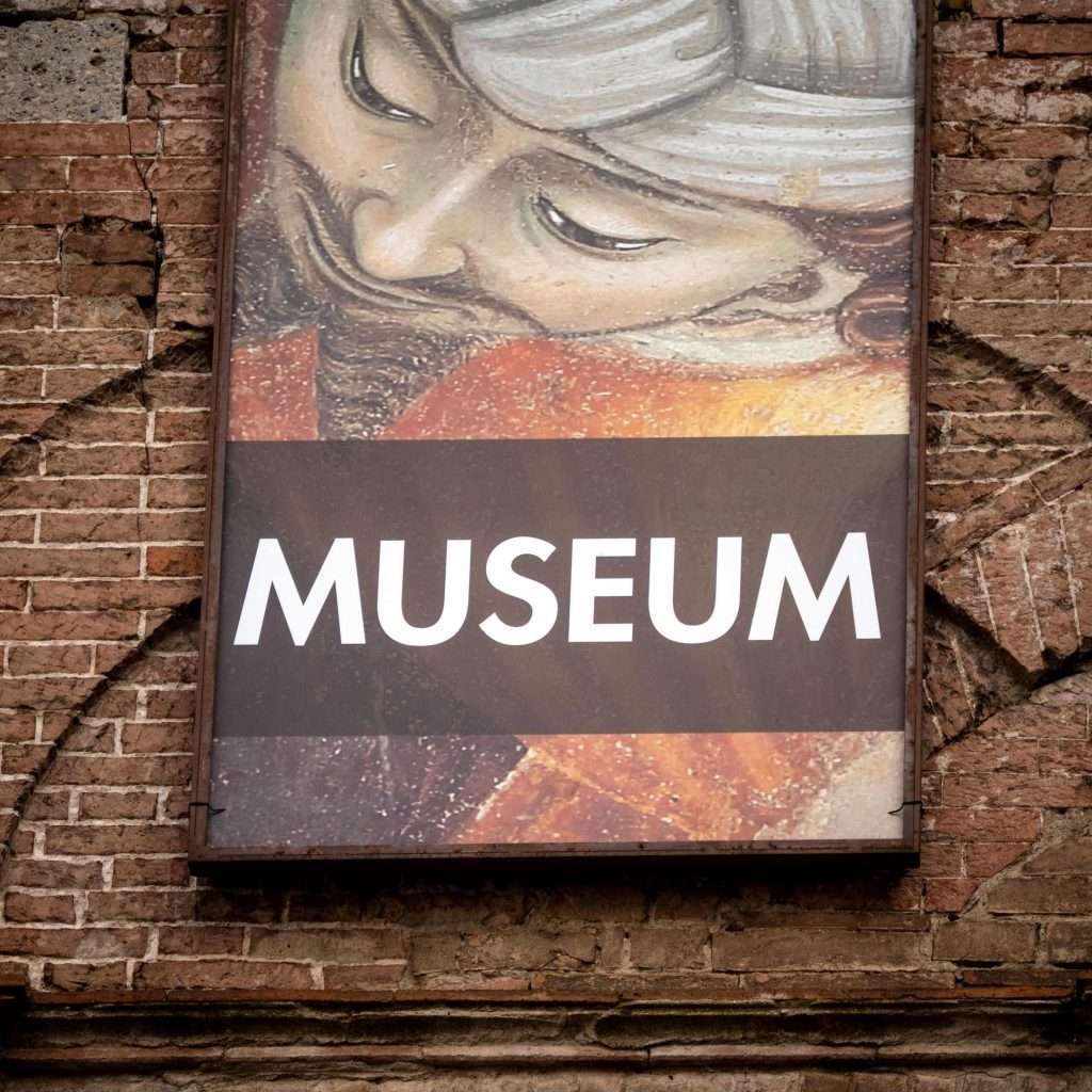 History and Theory of Museums